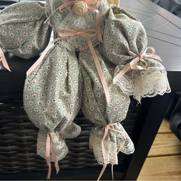 Vintage RARE HandMade Cloth floppy eared bunny, folk art, lace detail - Picture 7 of 12